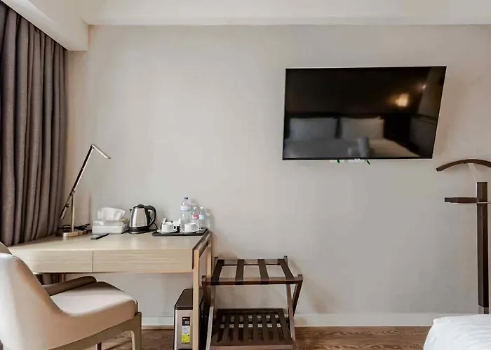 Acqua Residences At Acqua By